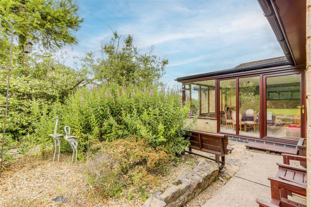 Commonside, Selston, Nottinghamshire, NG16 6FJ