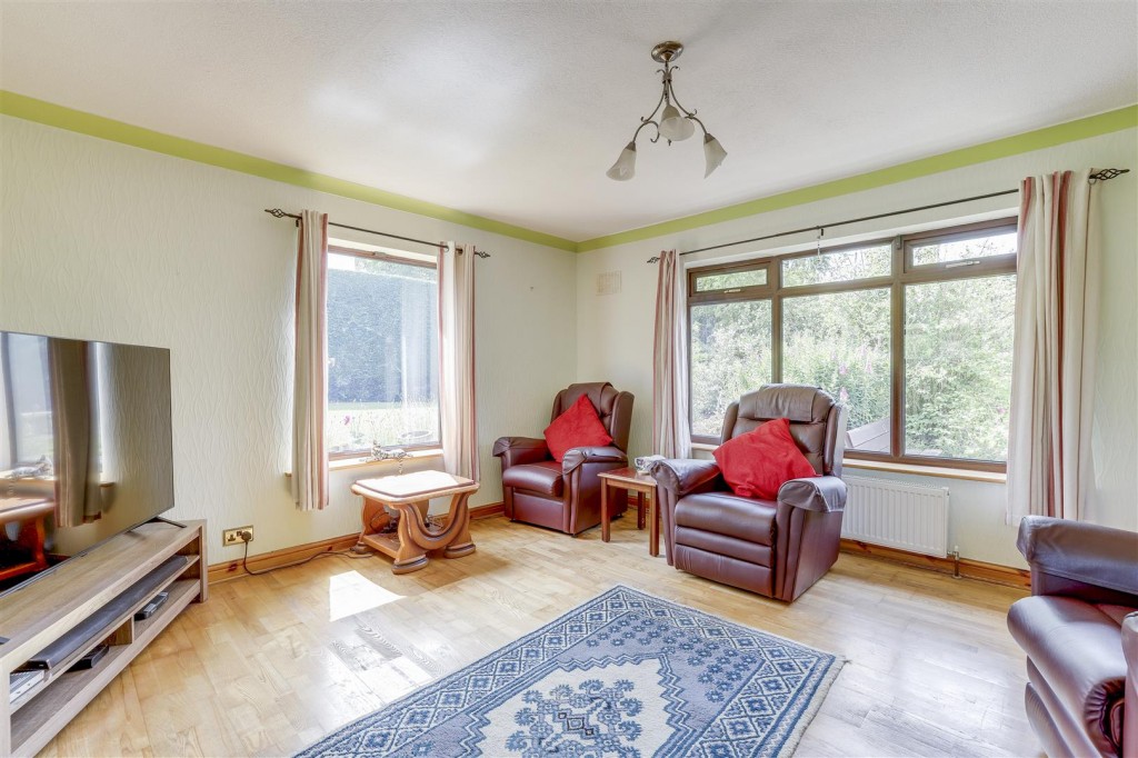 Commonside, Selston, Nottinghamshire, NG16 6FJ