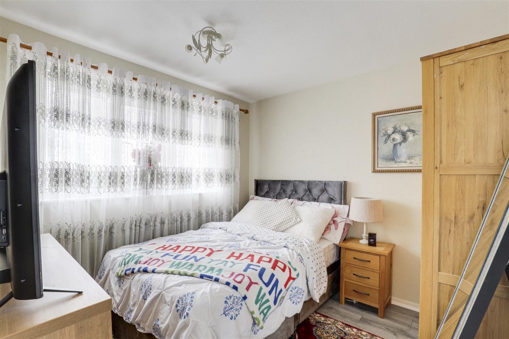 Lynmouth Drive, Ilkeston, Derbyshire, DE7 9HN
