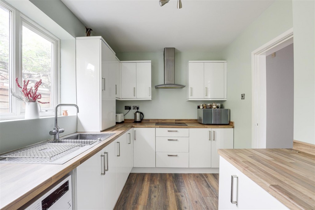 Oakfield Road, Stapleford, Nottinghamshire, NG9 8FF