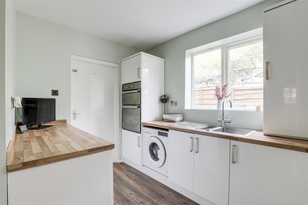 Oakfield Road, Stapleford, Nottinghamshire, NG9 8FF