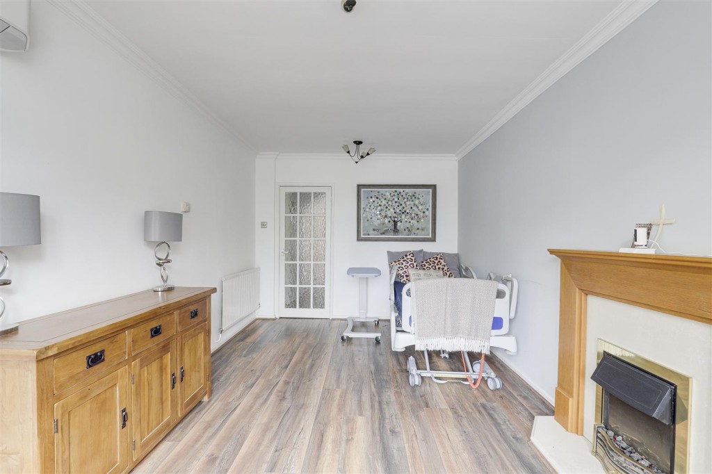 Oakfield Road, Stapleford, Nottinghamshire, NG9 8FF