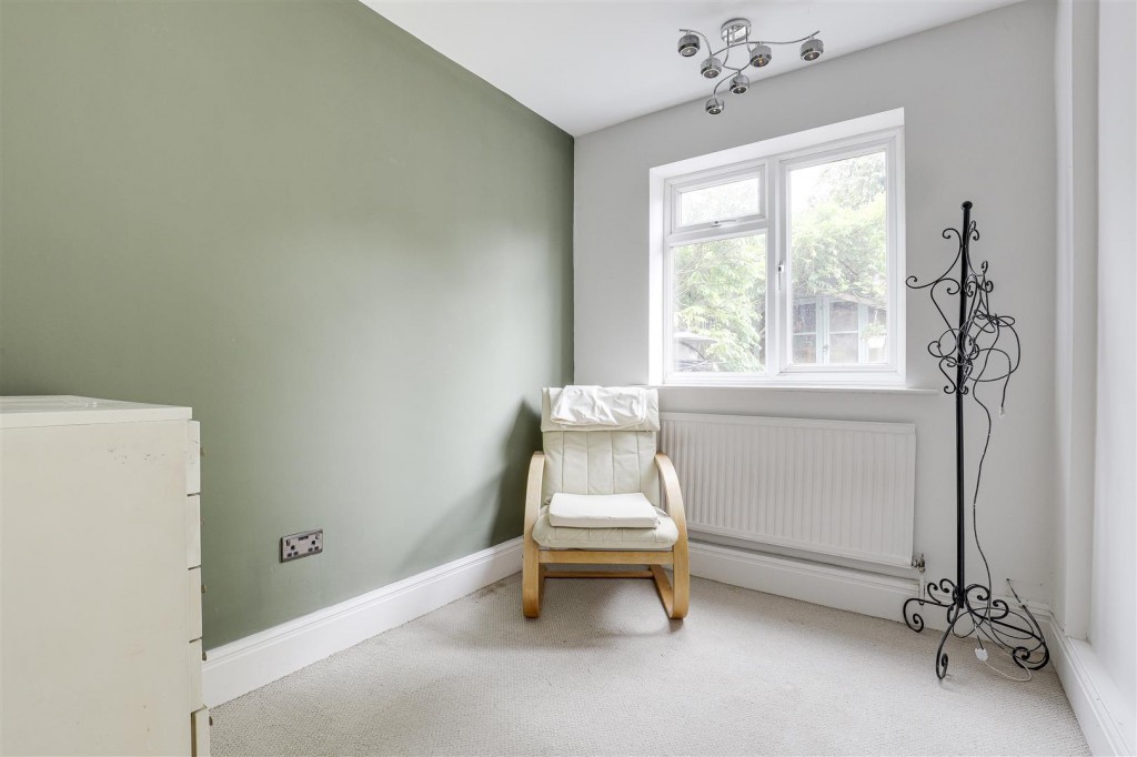 Oakfield Road, Stapleford, Nottinghamshire, NG9 8FF