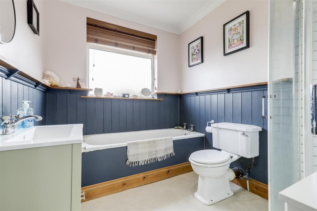 Pateley Road, Woodthorpe, Nottinghamshire, NG3 5QF