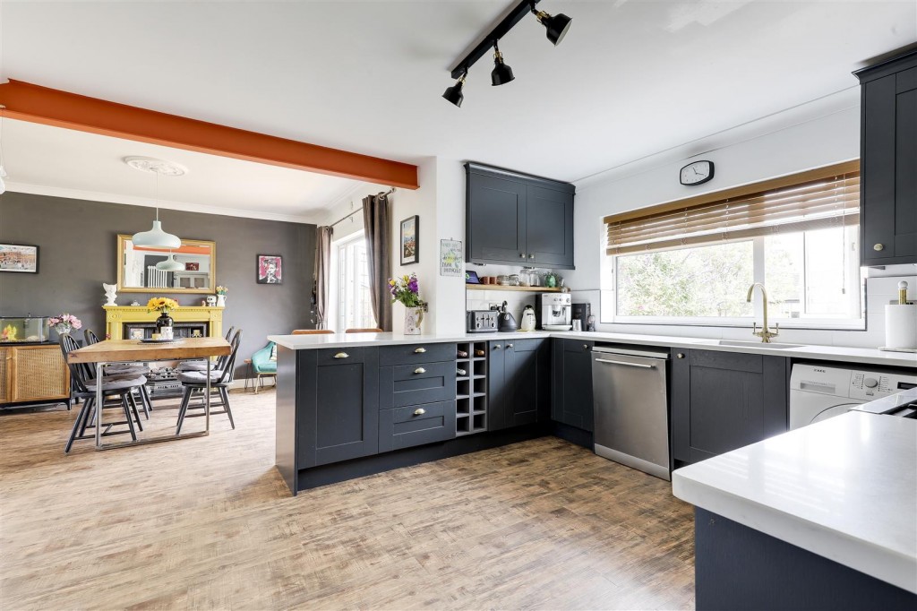 Pateley Road, Woodthorpe, Nottinghamshire, NG3 5QF