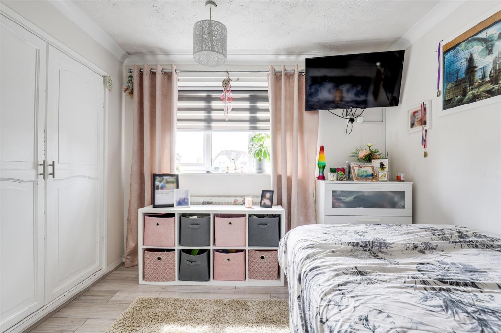 Deer Park Drive, Arnold, Nottinghamshire. NG5 8SF