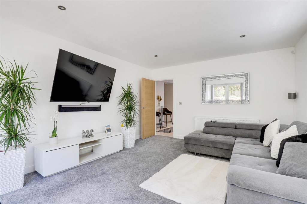 The Mount, Mapperley, Nottinghamshire, NG3 6FX