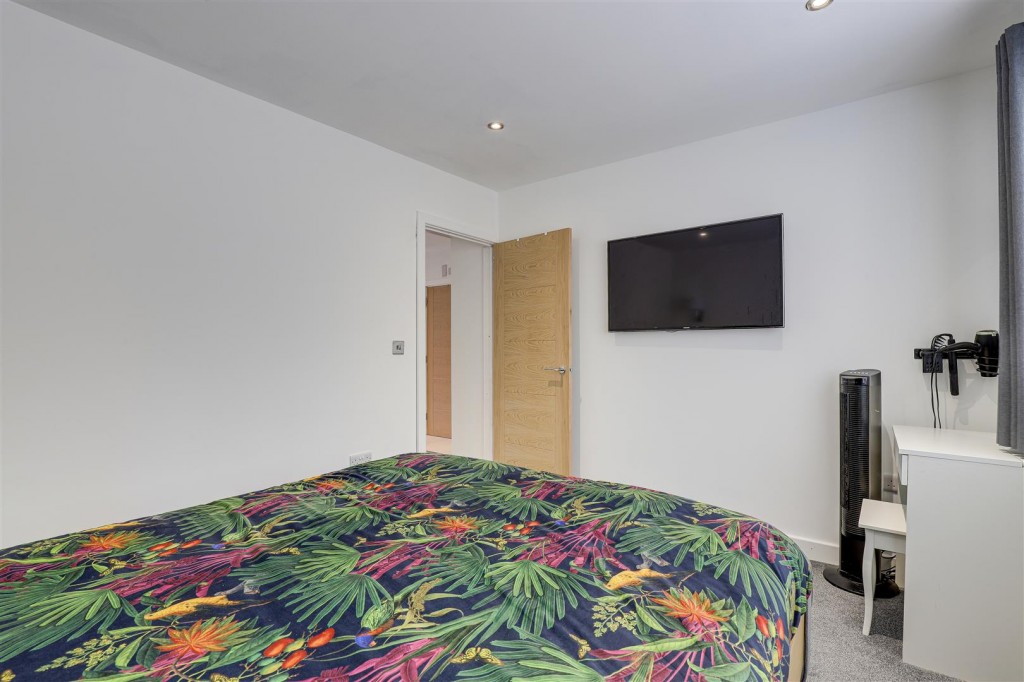 The Mount, Mapperley, Nottinghamshire, NG3 6FX