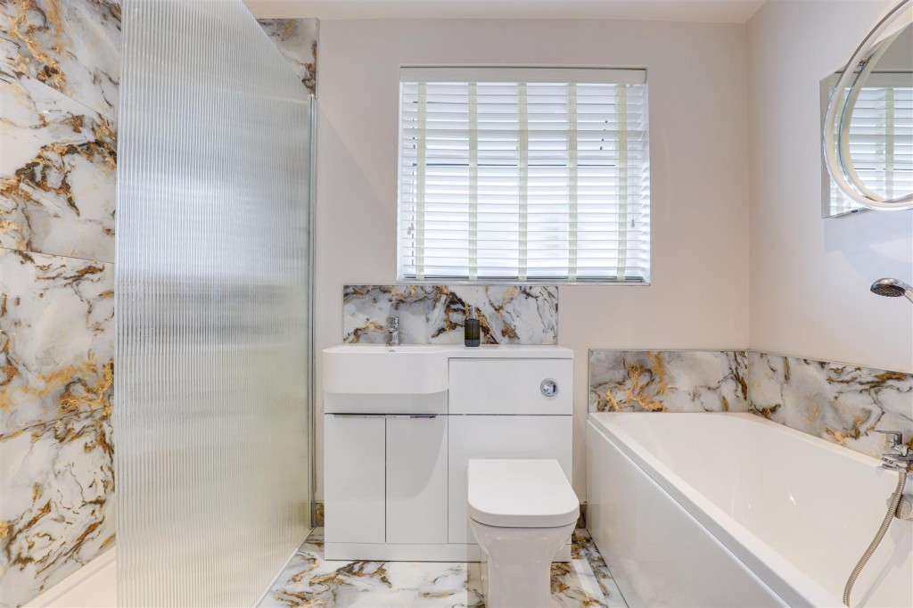 The Mount, Mapperley, Nottinghamshire, NG3 6FX