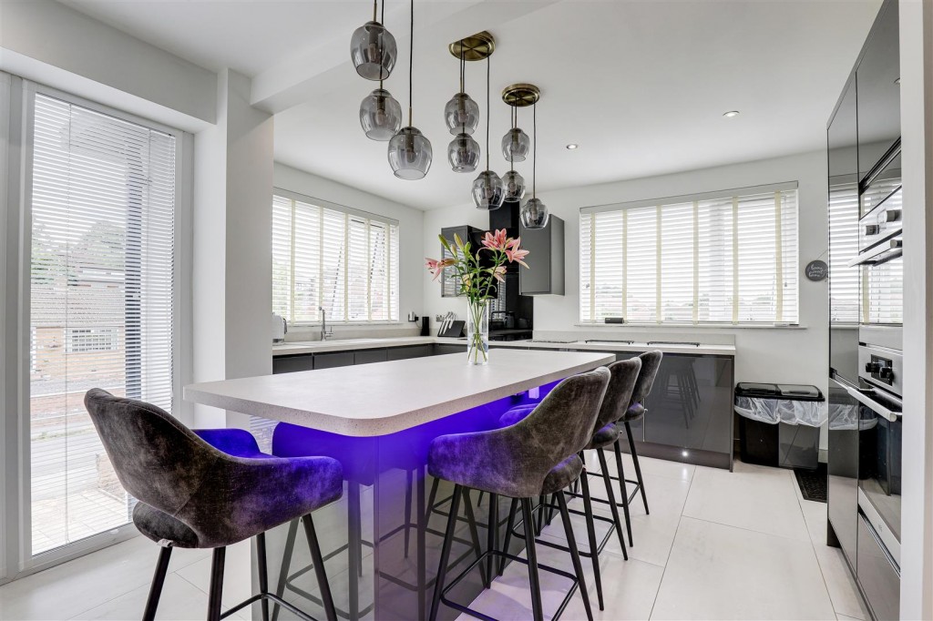 The Mount, Mapperley, Nottinghamshire, NG3 6FX