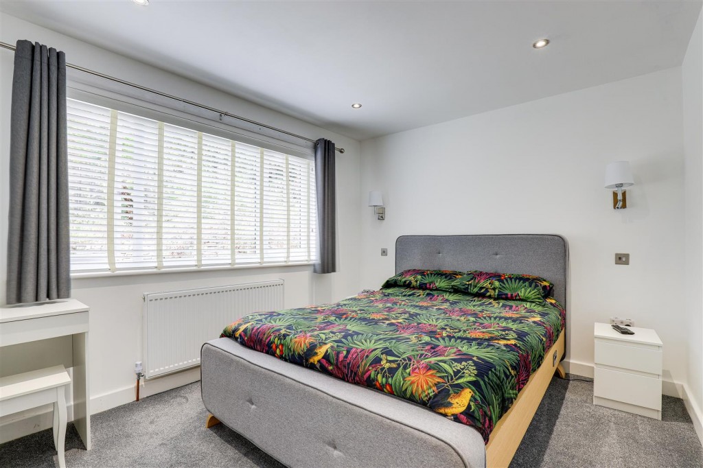 The Mount, Mapperley, Nottinghamshire, NG3 6FX