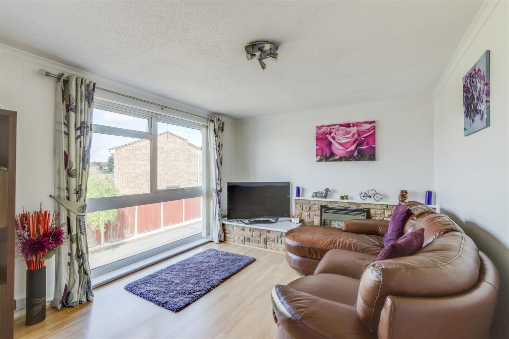 Balmoral Grove, Hucknall, Nottinghamshire, NG15 8ES