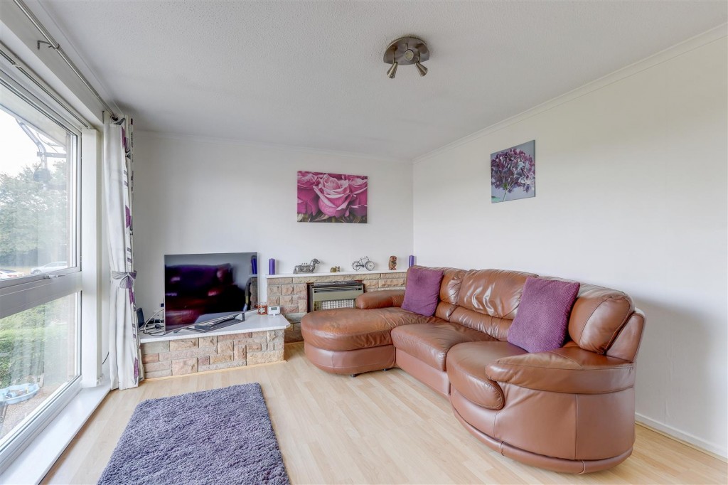 Balmoral Grove, Hucknall, Nottinghamshire, NG15 8ES