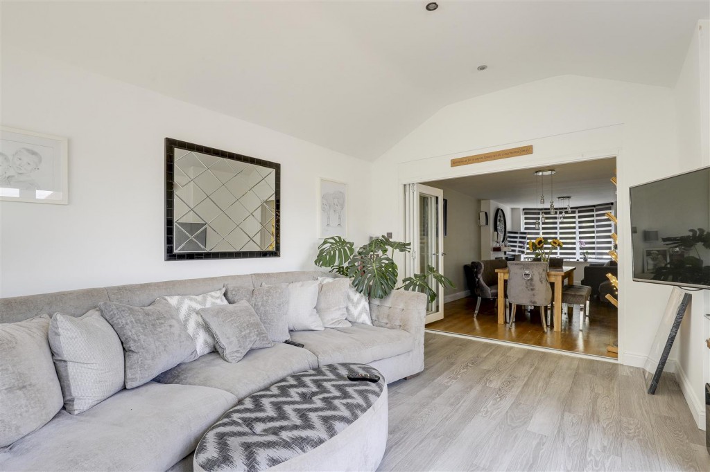 15 Grassington Road, Aspley, Nottinghamshire, NG8 3PA