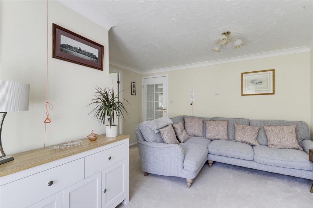 Kingfishers Court, West Bridgford, Nottinghamshire, NG2 6QF
