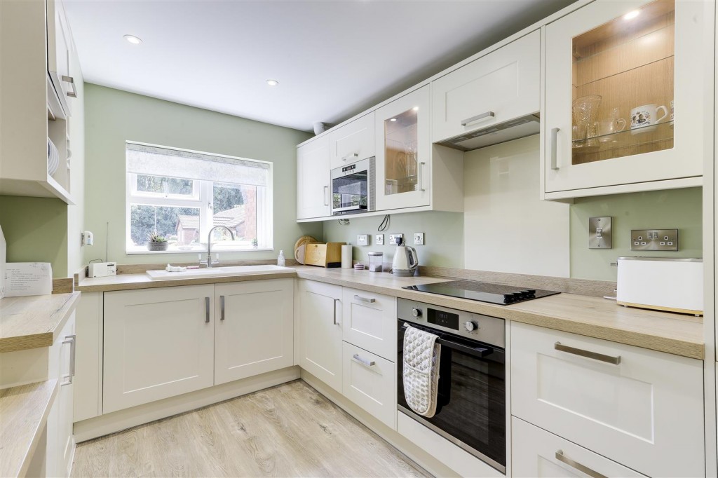 Kingfishers Court, West Bridgford, Nottinghamshire, NG2 6QF