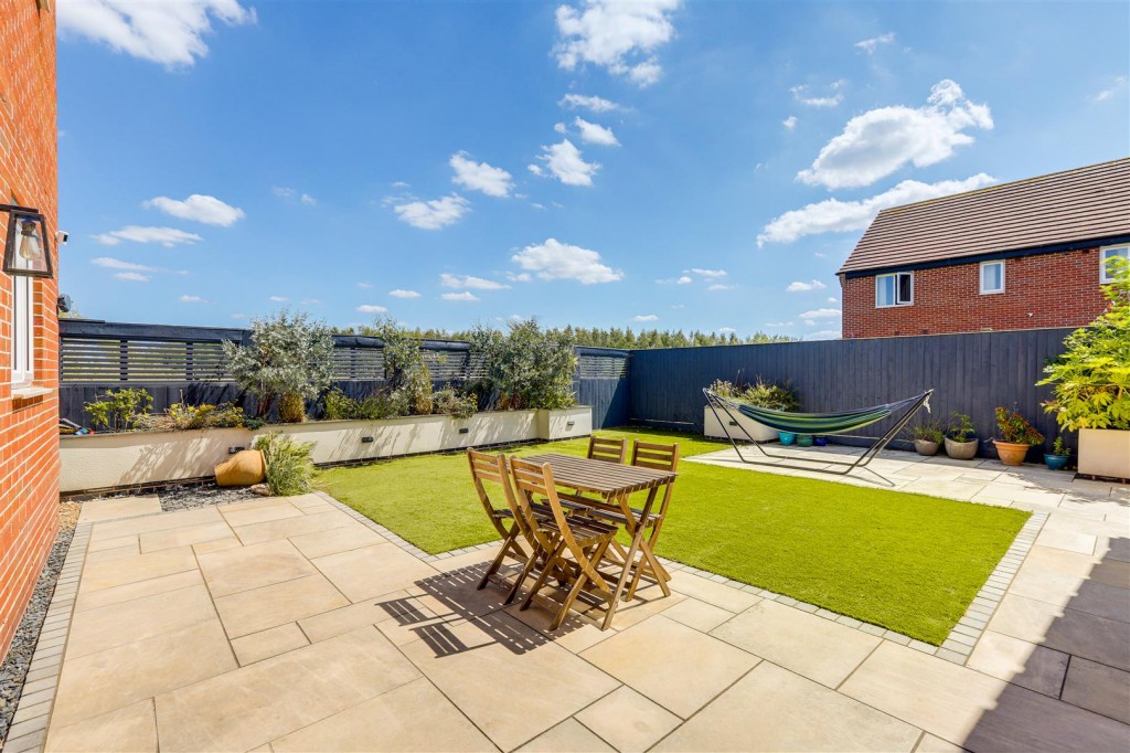 Hartland Drive, Mapperley, Nottinghamshire, NG3 5UZ