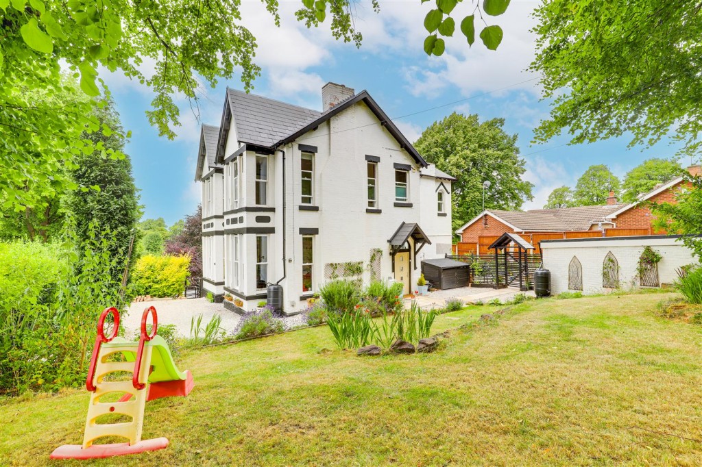 Victoria Crescent, Sherwood, Nottinghamshire, NG5 4DA