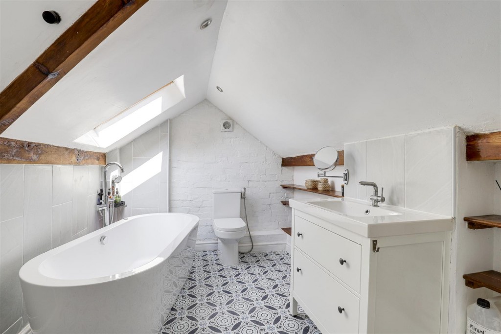 Victoria Crescent, Sherwood, Nottinghamshire, NG5 4DA