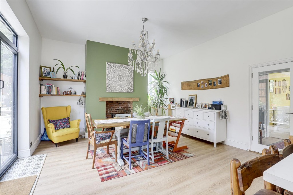 Victoria Crescent, Sherwood, Nottinghamshire, NG5 4DA