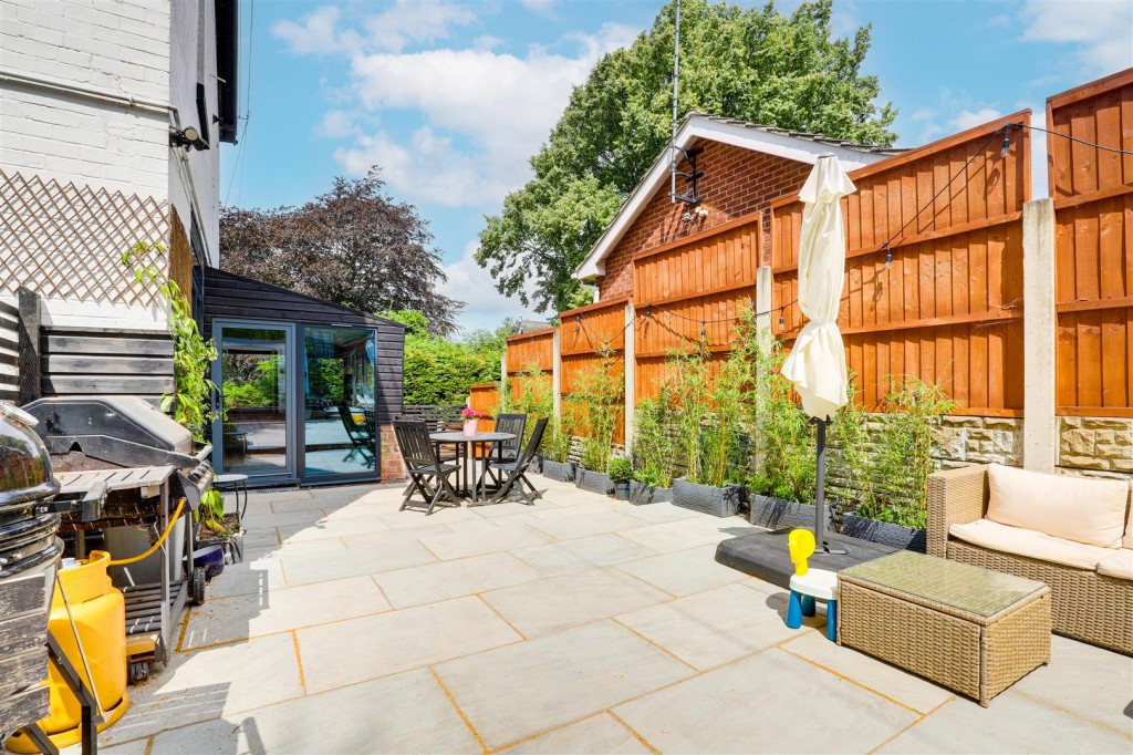Victoria Crescent, Sherwood, Nottinghamshire, NG5 4DA