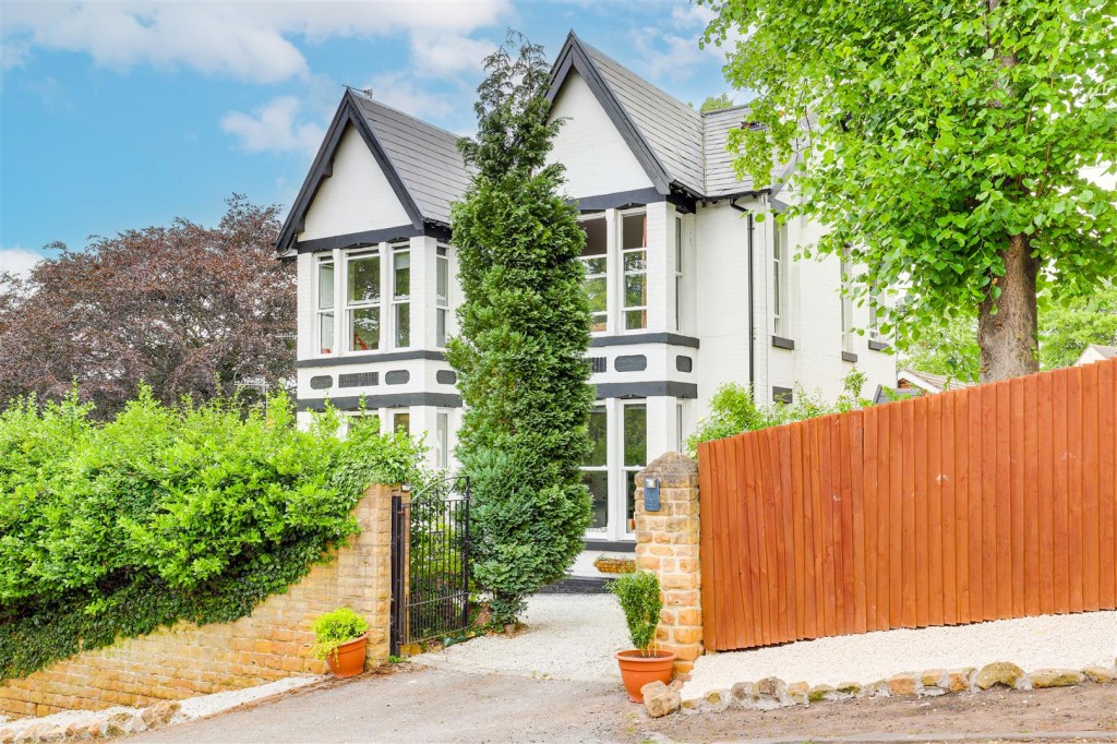 Victoria Crescent, Sherwood, Nottinghamshire, NG5 4DA