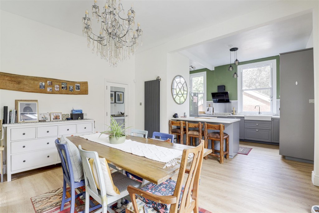Victoria Crescent, Sherwood, Nottinghamshire, NG5 4DA