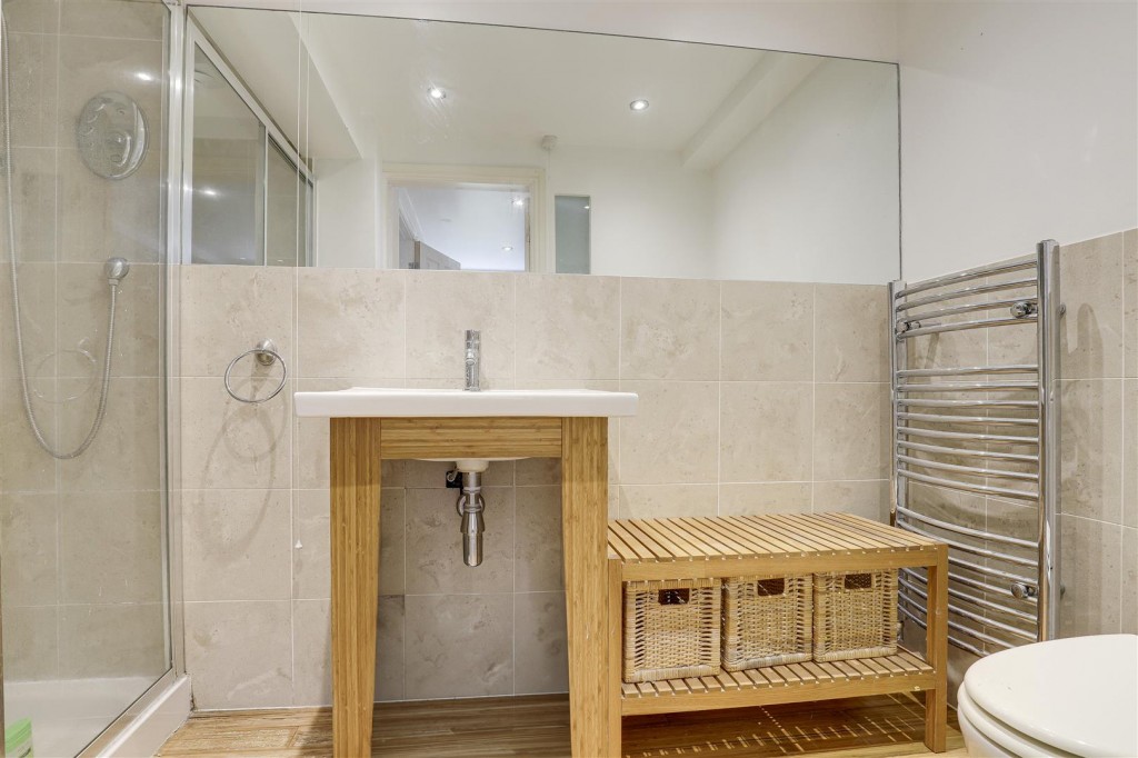 Victoria Crescent, Sherwood, Nottinghamshire, NG5 4DA