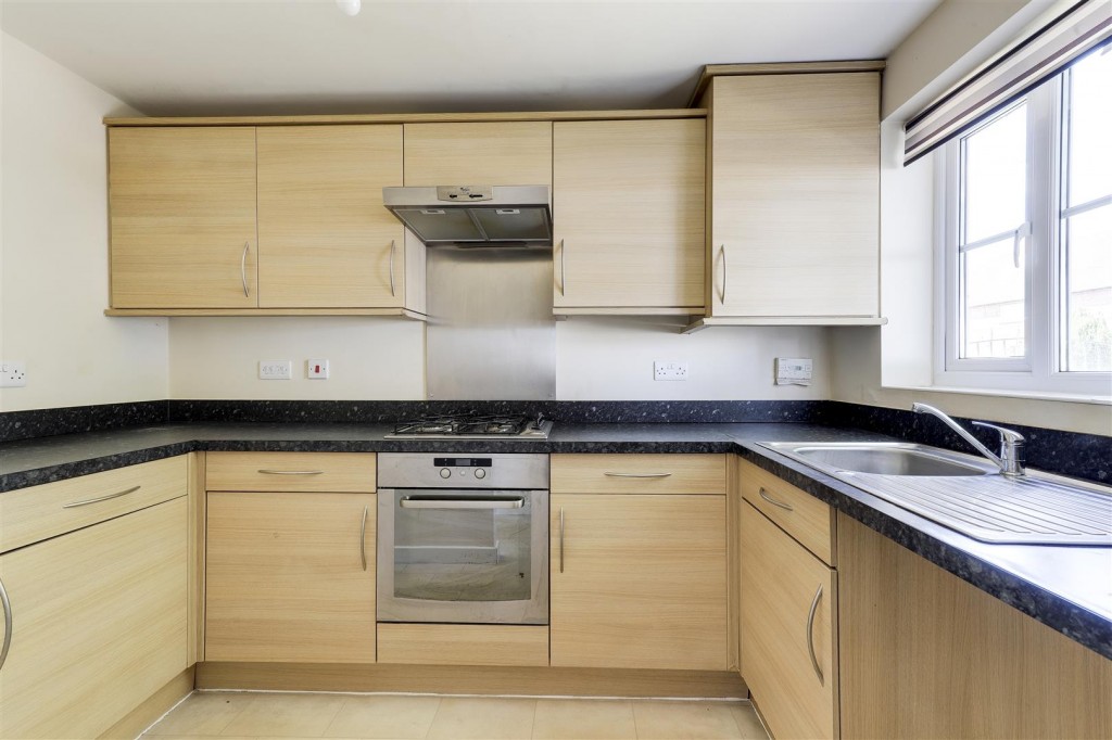 Gainsford Crescent, Bestwood, Nottinghamshire, NG5 5HT