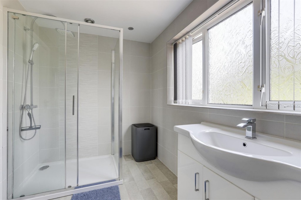 St. Marys Way, Hucknall, Nottinghamshire, NG15 7DL