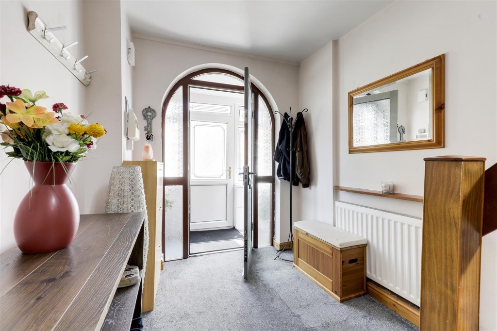 Goodwood Road, Wollaton, Nottinghamshire, NG8 2FT