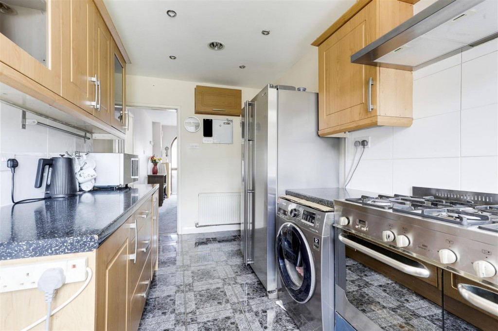 Goodwood Road, Wollaton, Nottinghamshire, NG8 2FT