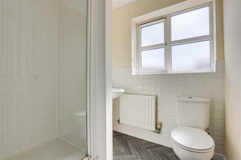Edmonstone Crescent, Bestwood, Nottingham, NG5 5UW