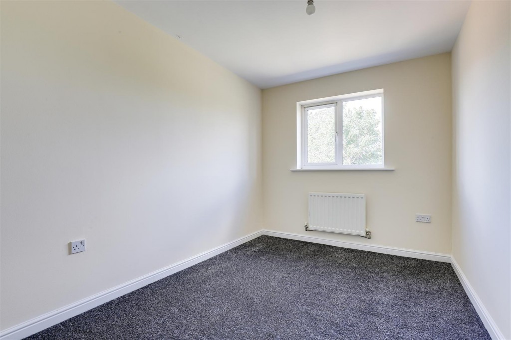 Edmonstone Crescent, Bestwood, Nottingham, NG5 5UW