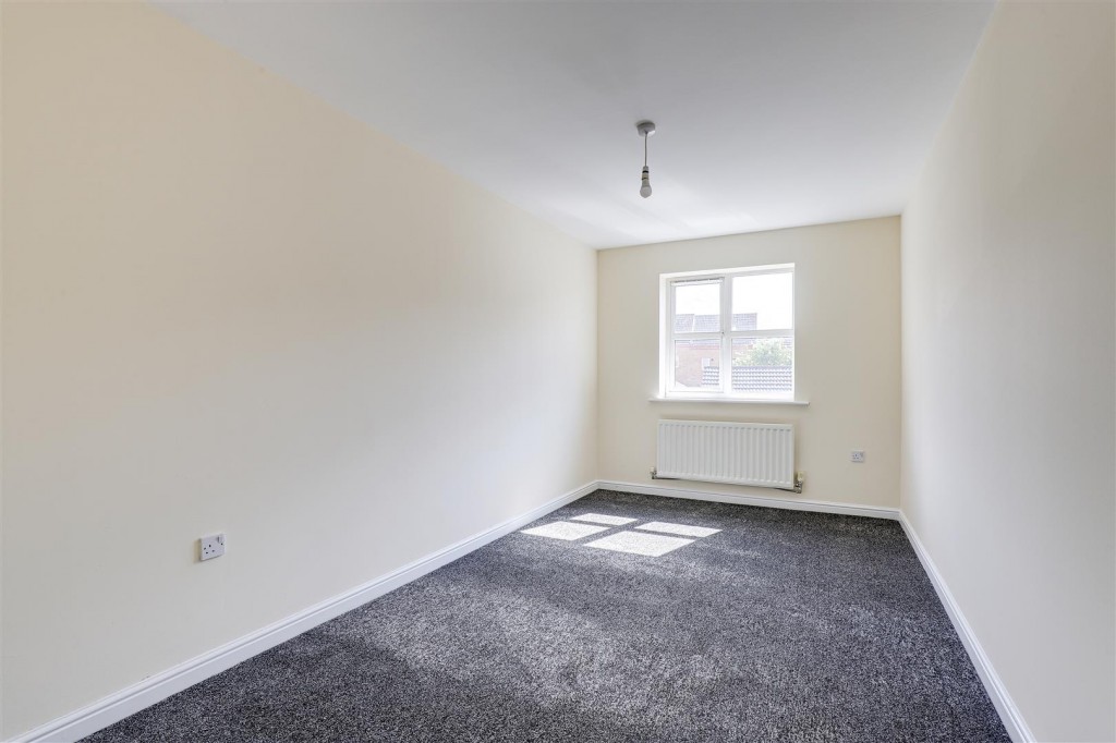 Edmonstone Crescent, Bestwood, Nottingham, NG5 5UW