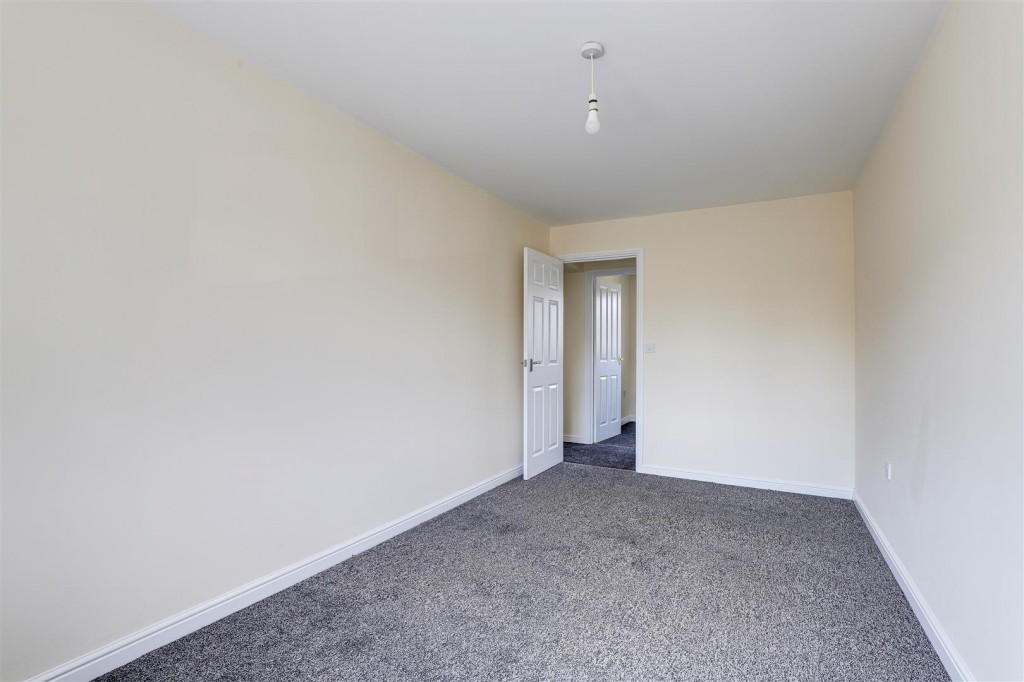 Edmonstone Crescent, Bestwood, Nottingham, NG5 5UW