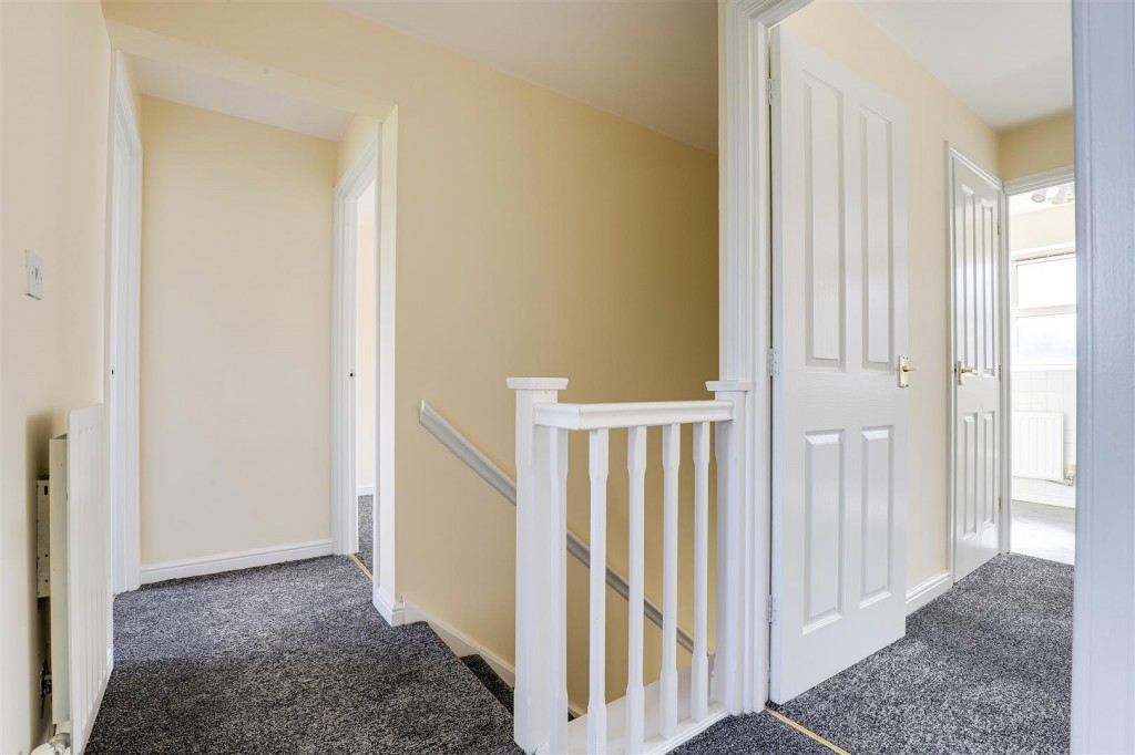 Edmonstone Crescent, Bestwood, Nottingham, NG5 5UW