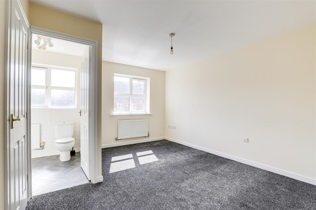Edmonstone Crescent, Bestwood, Nottingham, NG5 5UW