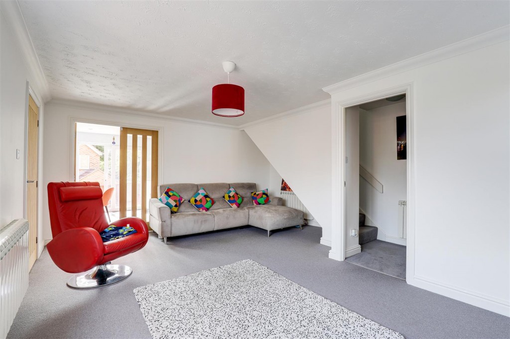 Hillcrest View, Carlton, Nottinghamshire, NG4 1LQ