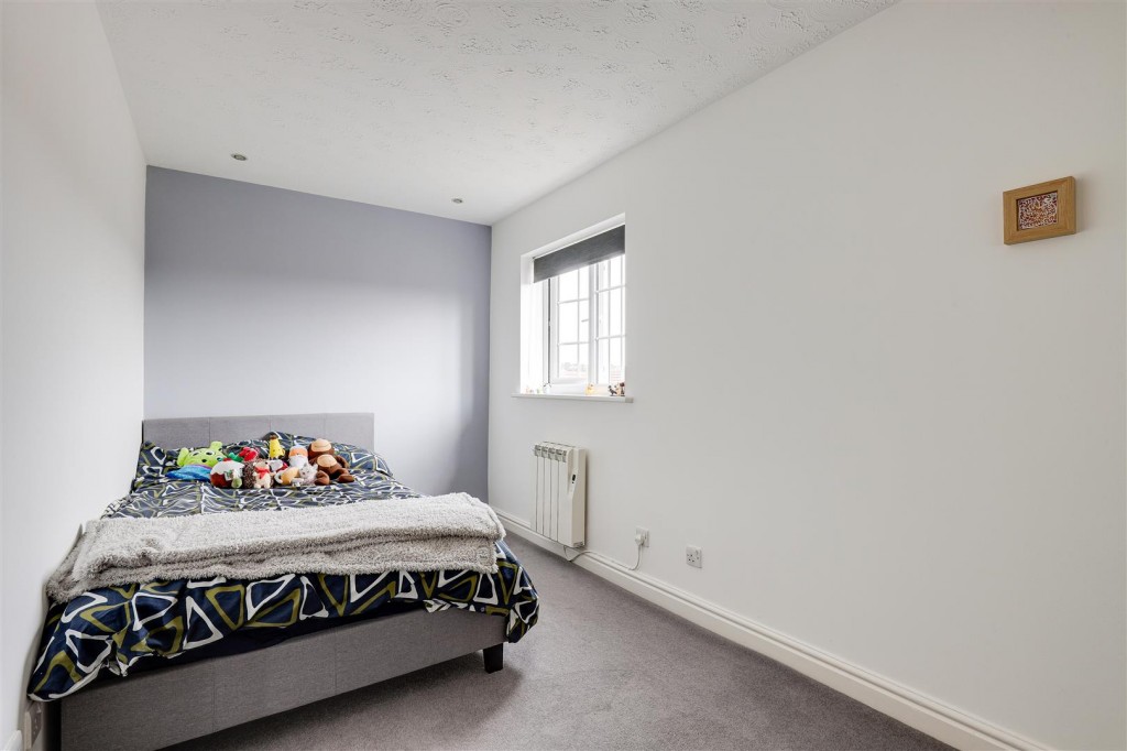 Hillcrest View, Carlton, Nottinghamshire, NG4 1LQ