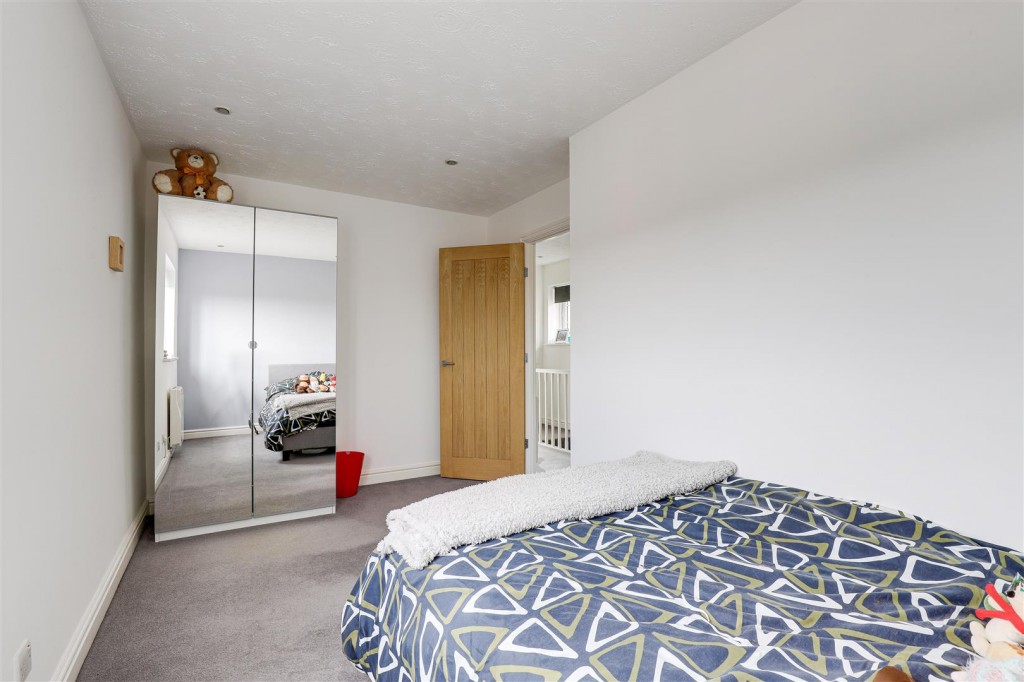 Hillcrest View, Carlton, Nottinghamshire, NG4 1LQ