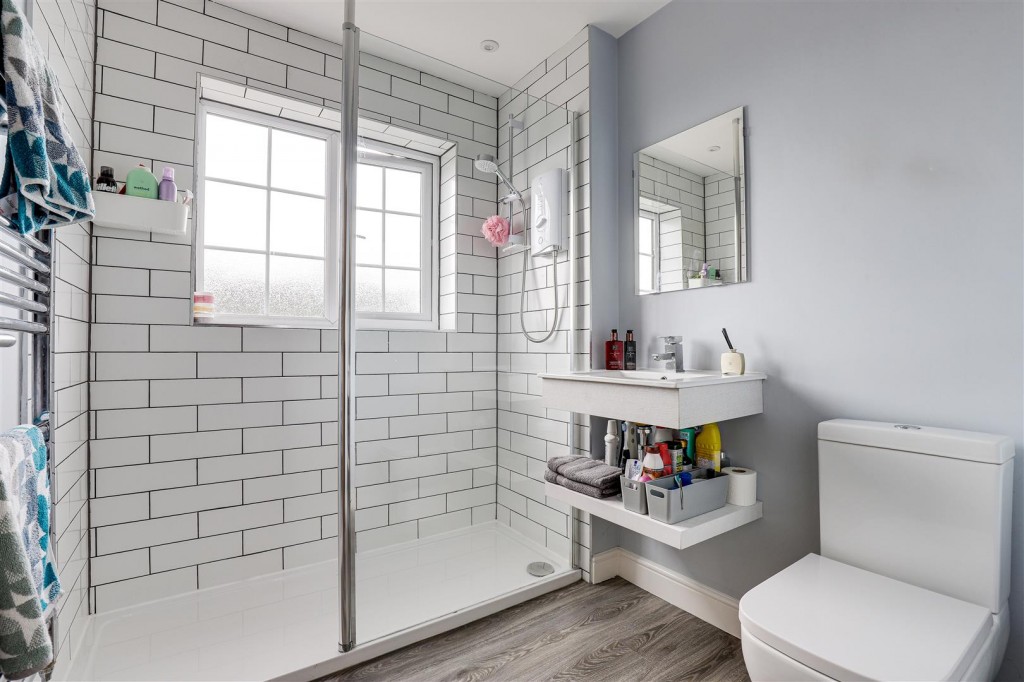 Hillcrest View, Carlton, Nottinghamshire, NG4 1LQ