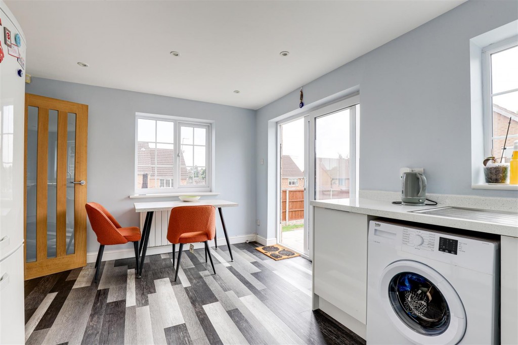 Hillcrest View, Carlton, Nottinghamshire, NG4 1LQ