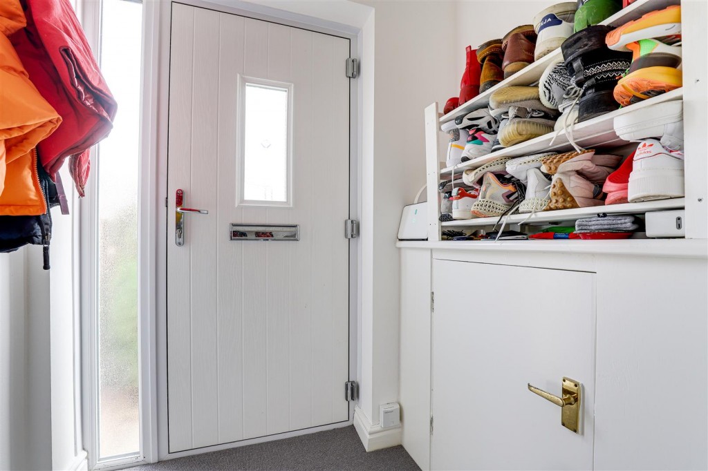 Hillcrest View, Carlton, Nottinghamshire, NG4 1LQ