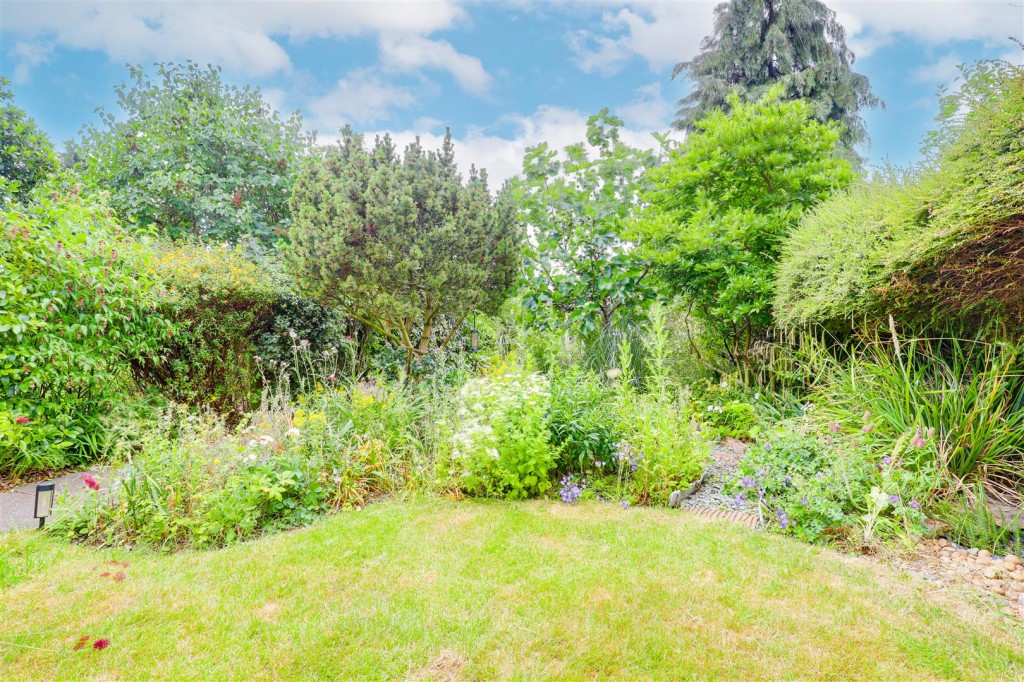 Ruddington Lane, Wilford, Nottinghamshire, NG11 7BY