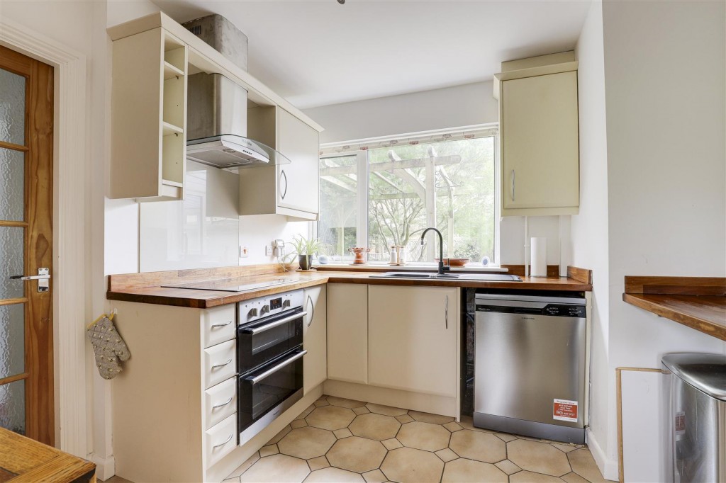 Ruddington Lane, Wilford, Nottinghamshire, NG11 7BY
