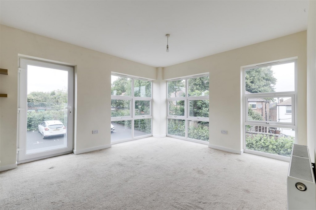 Watermark Close, Carrington, Nottinghamshire, NG5 1RJ