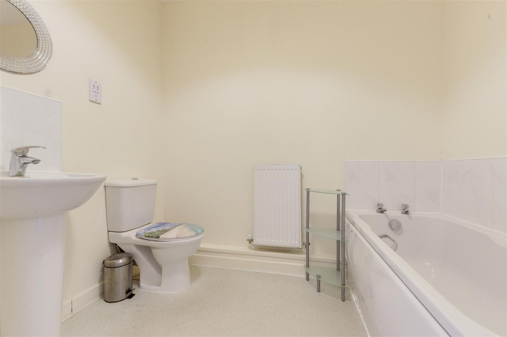 Watermark Close, Carrington, Nottinghamshire, NG5 1RJ