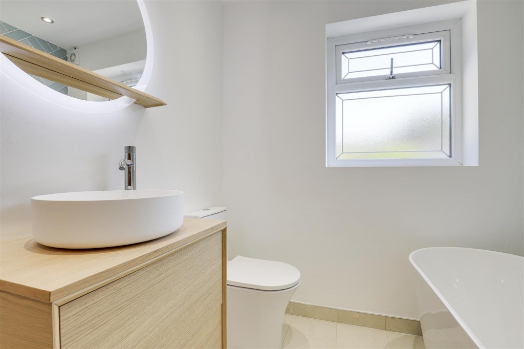 Charlbury Court, Bramcote, Nottinghamshire, NG9 3NA