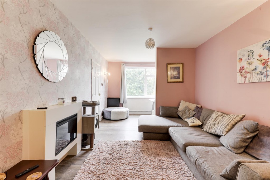 Calverton Road, Arnold, Nottinghamshire, NG5 8FS